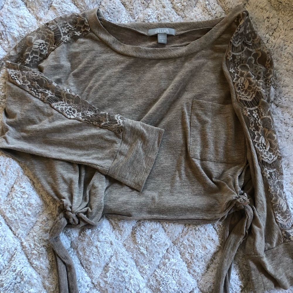 Delia’s Crop Lace Top